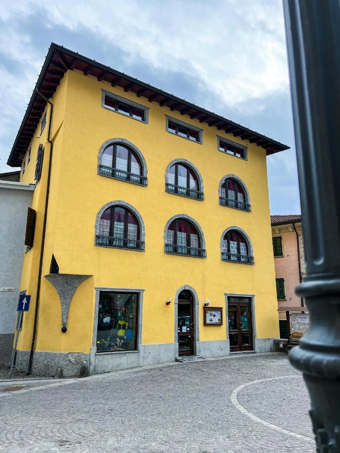 El Rocol Aparthotel Vezza dʼOglio Exterior foto