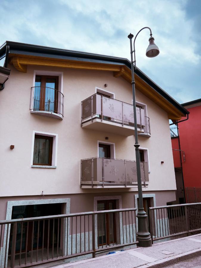 El Rocol Aparthotel Vezza dʼOglio Exterior foto